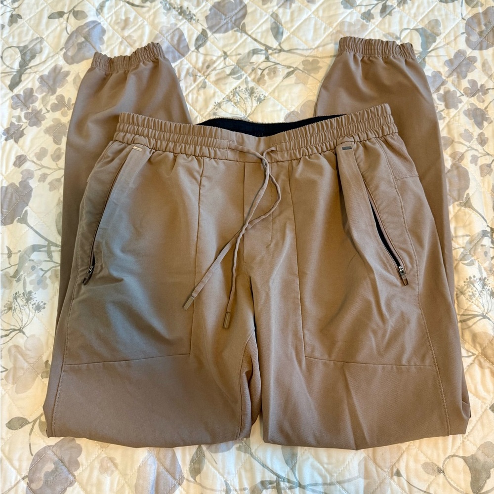 Men’s Lululemon License to Train Jogger - Basically brand new!